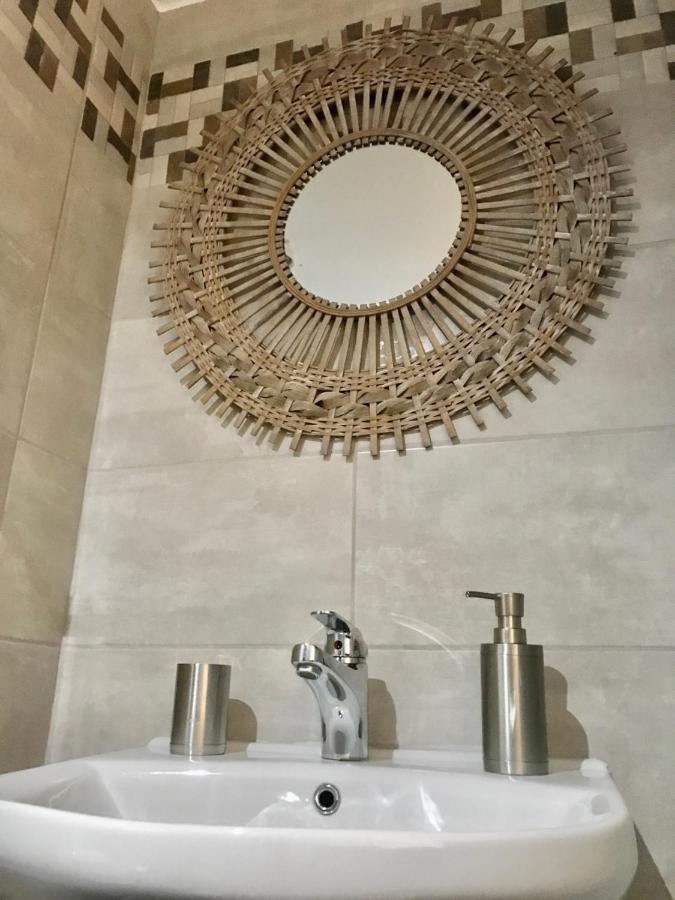 Aggelos And Thisbe Chania City Apartment Chrissi Akti Chania Exterior foto